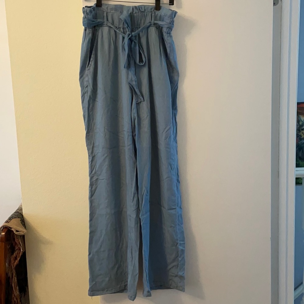 Women’s paper bag pants